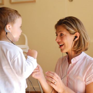 Услуги аудиолога в Киеве: особенности подхода к выбору слуховых аппаратов